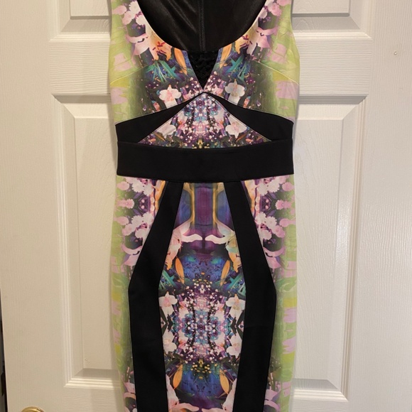 Bebe Bodycon Vibrant Y2K Watercolor Contrast Dress - Size Small - Picture 2 of 8